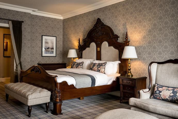 Harvey's Point Hotel, Primary image