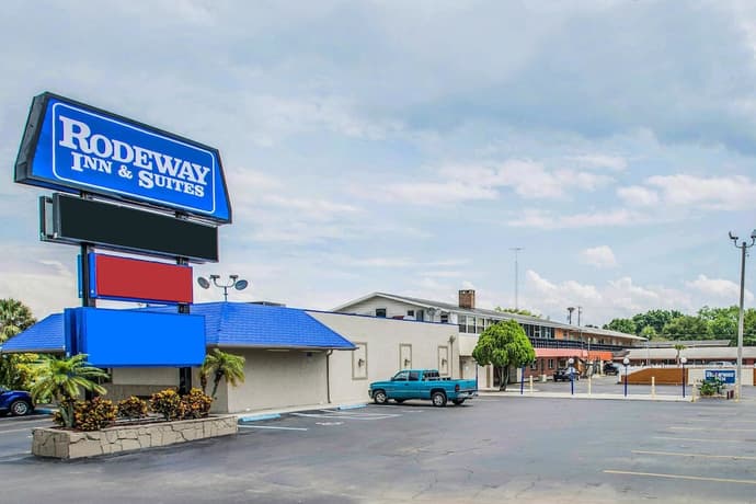 Rodeway Inn & Suites Winter Haven Chain Of Lakes, Primary image