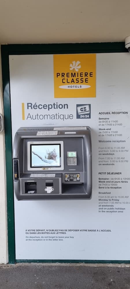 Premiere Classe Rouen Sud - Oissel, Check-in/check-out kiosk