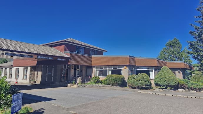 Highlander Hotel, Primary image