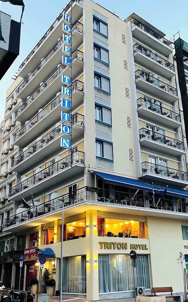 Hotel Triton, Primary image