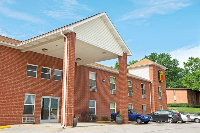 Super 8 by Wyndham St. Louis Airport, Primary image