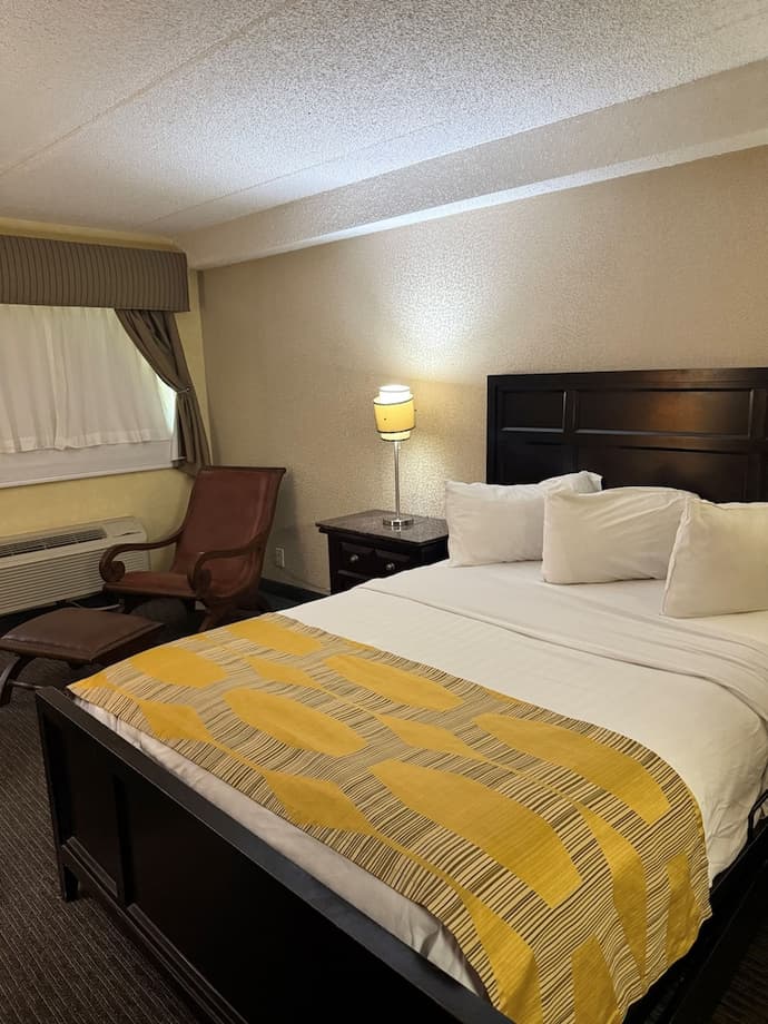 Marvin's Garden Inn, Primary image