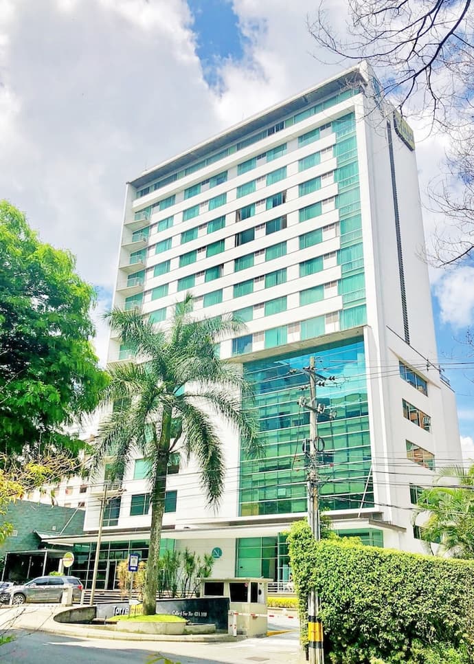 Novelty Suites Hotel, Primary image