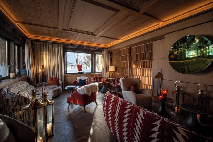 Eight Cortina, Primary image