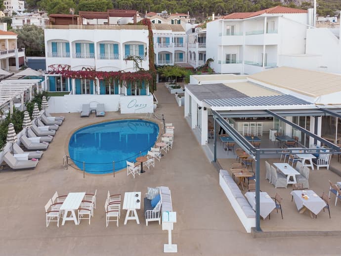Oasis Beach Hotel, Primary image