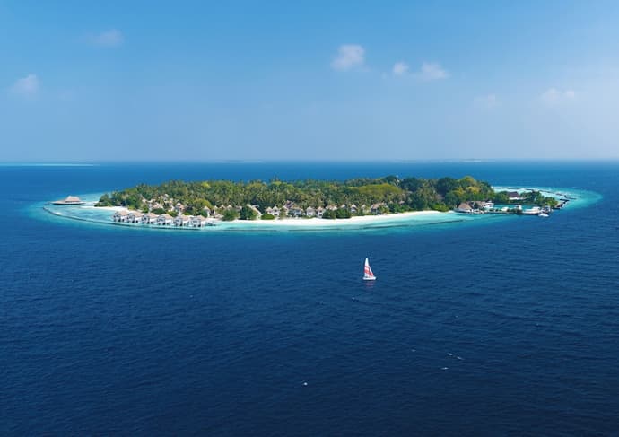 Bandos Maldives, Primary image