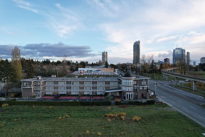 Days Inn by Wyndham Surrey, Primary image