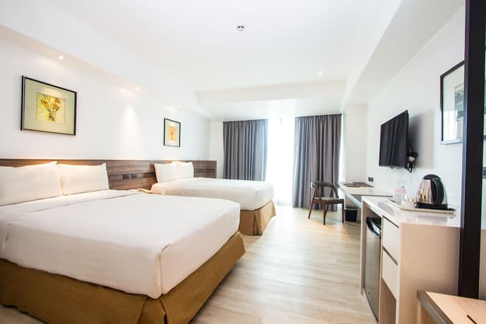 Crown Regency Hotel and Towers, Primary image