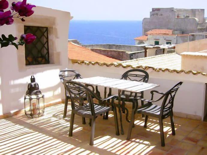 Alla Giudecca, Primary image