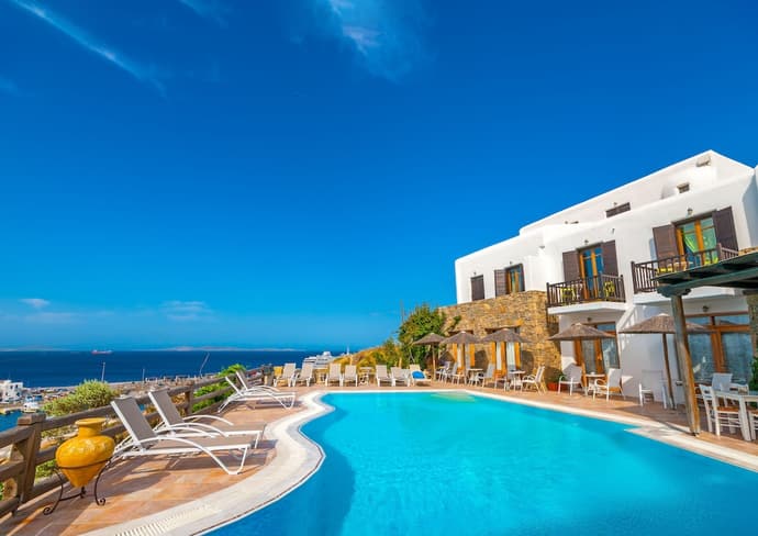 Paradision Hotel, Primary image