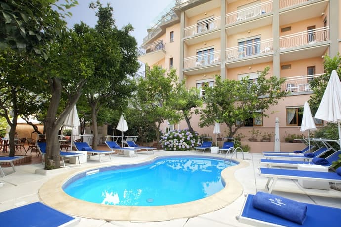 Hotel Regina Sorrento, Primary image