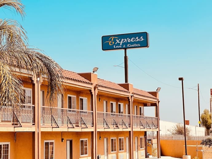 Express Inn & Suites, Primary image