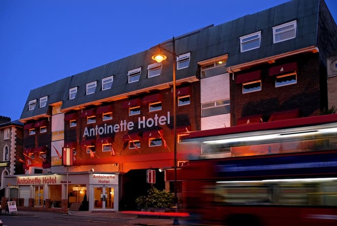 Antoinette Hotel Wimbledon, Primary image
