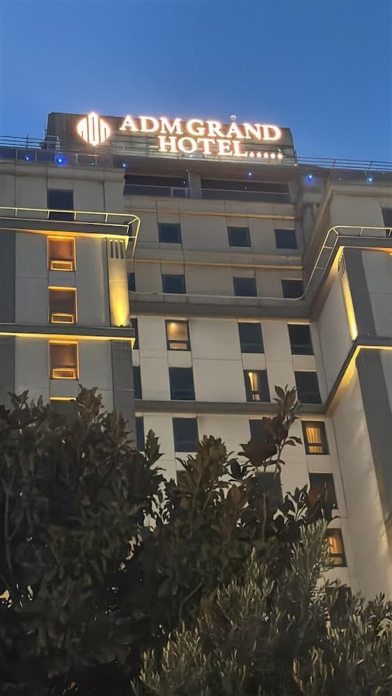 ADM Grand Hotel, Primary image