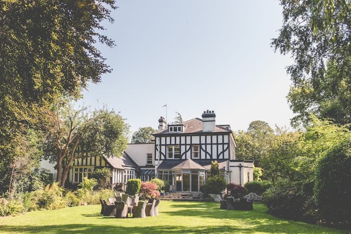 Brook Hall Hotel, Primary image