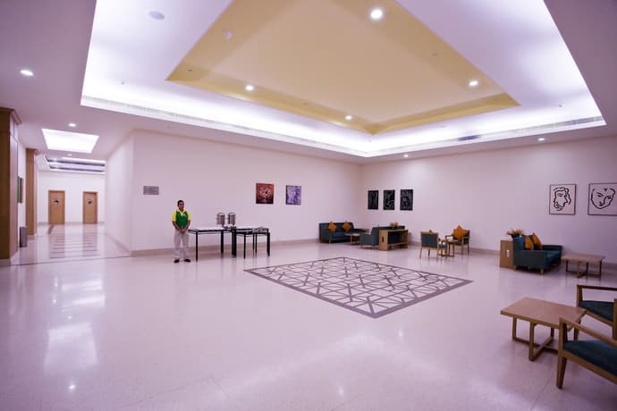 Lemon Tree Hotel, East Delhi Mall, Kaushambi, Lobby