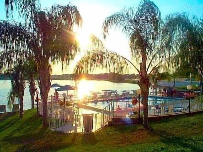Lake Roy Beach Inn, Primary image