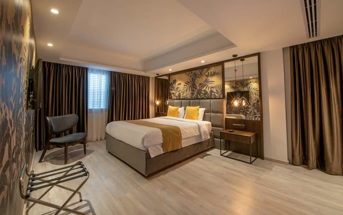 Almond Business Hotel, Primary image