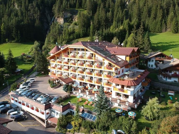 Hotel Cesa Tyrol, Primary image