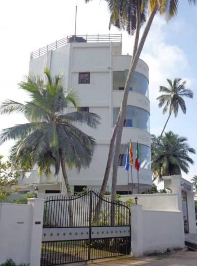 Hotel Italia, Primary image