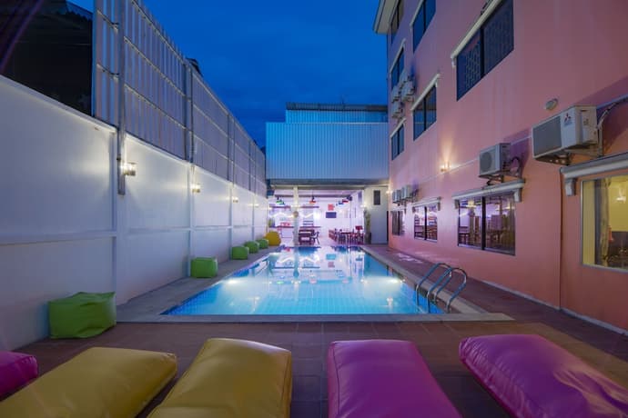 The Siem Reap Chilled Backpacker, Primary image