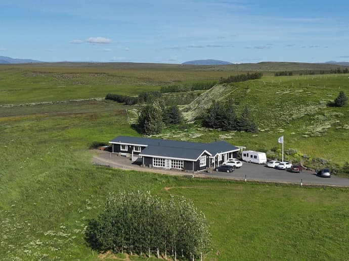 Hestheimar, Primary image