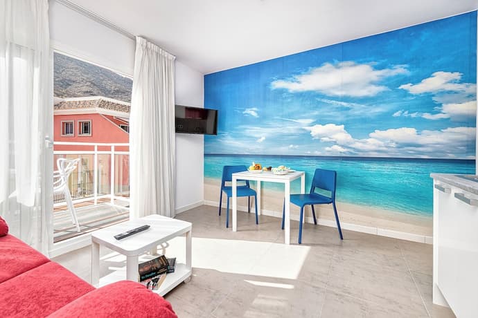 Sol Mogan Suites, Primary image