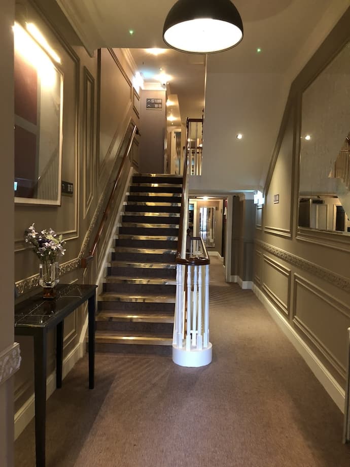 Hotel 7 Dublin, Interior entrance