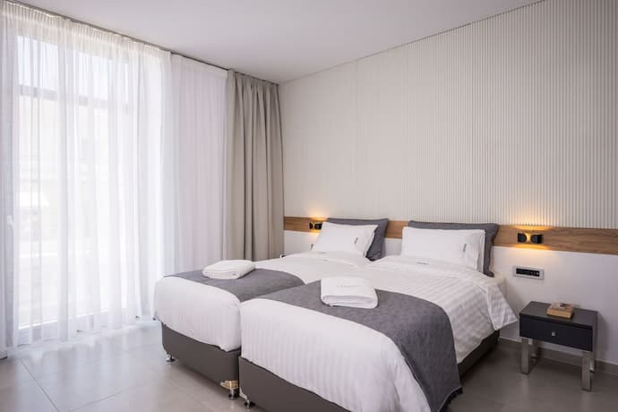 Central City Hotel, Primary image