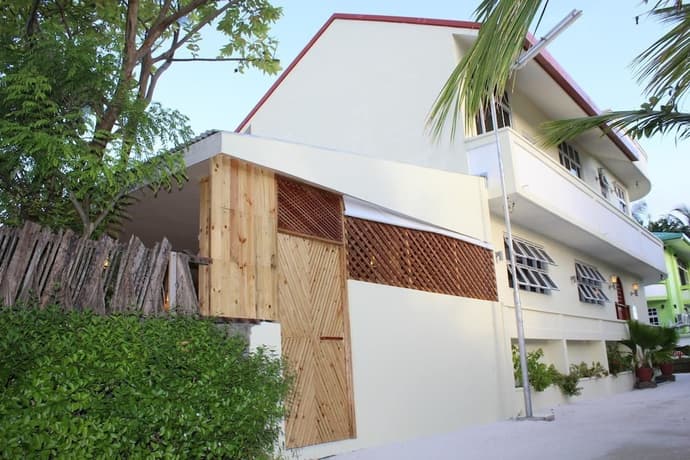 Hanifaru Transit Inn, Primary image