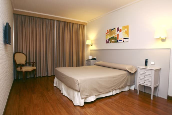 Hotel Universidad, Primary image