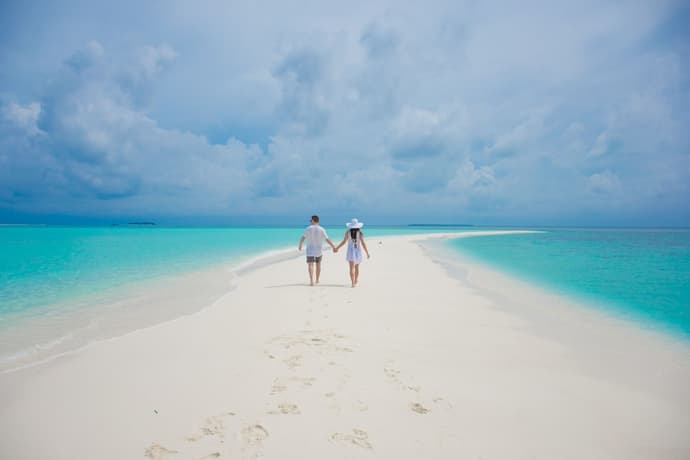 Island Home Ukulhas, Primary image