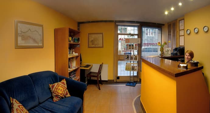 Cybulskiego Guest Rooms, Reception