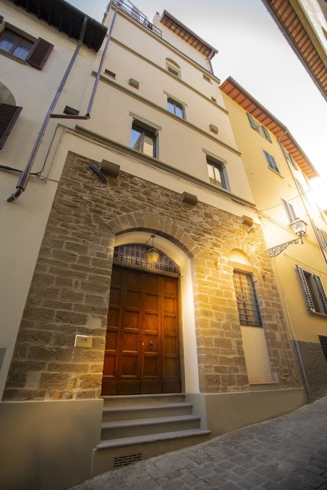 QK Costa58 Home Tower, Primary image