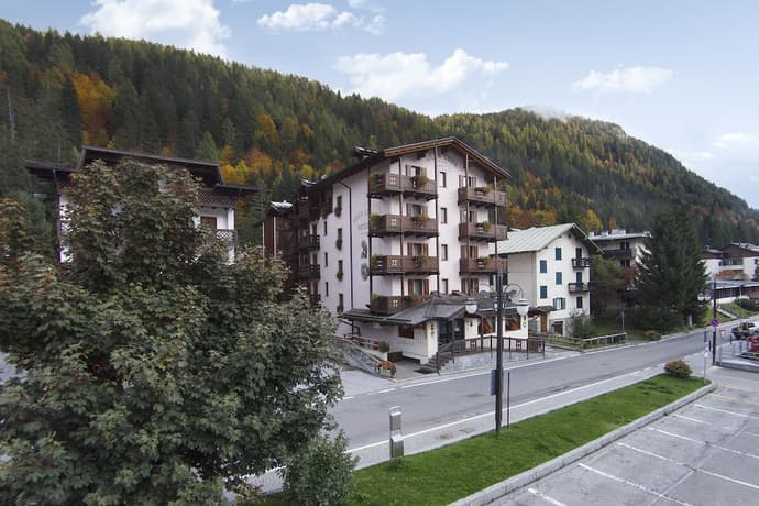 Villa Emma, Primary image