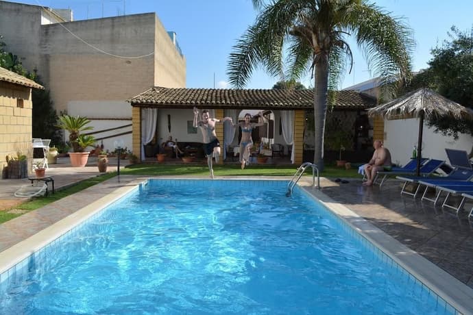 Brunelli Residence, Primary image