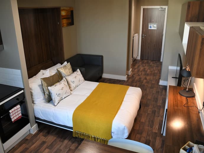 Pembroke Studios, Primary image