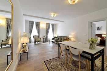 MANDUSA HERITAGE APARTMENTS, Primary image