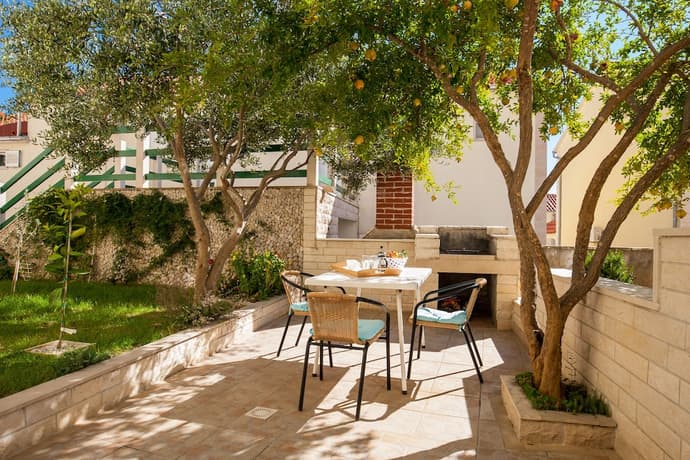 Ratac Apartments, Primary image