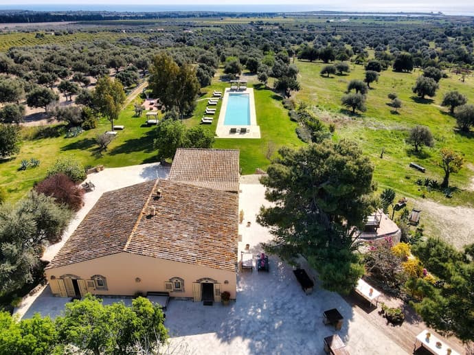 Terre di Vendicari, Primary image