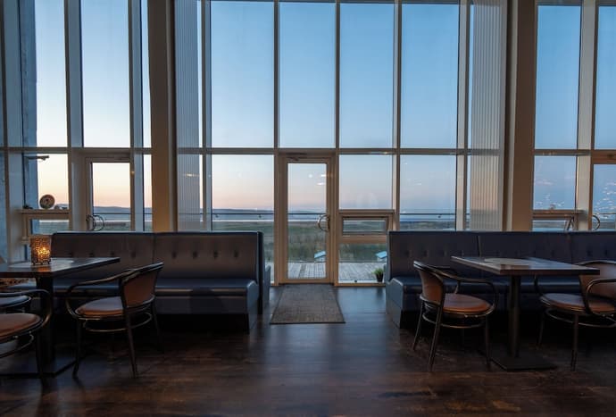 Hotel Laki, Primary image