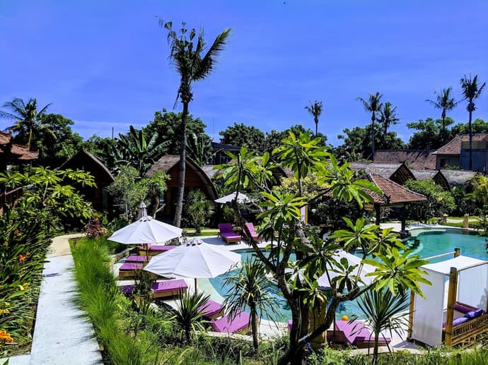 Paradesa Living, Primary image