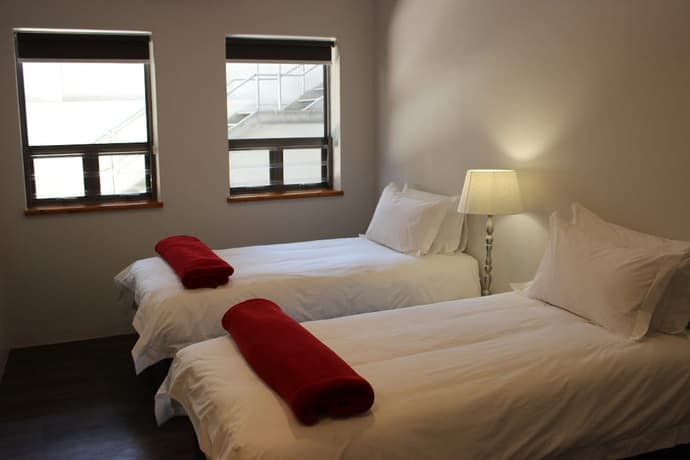 Zeederberg Corner, Primary image