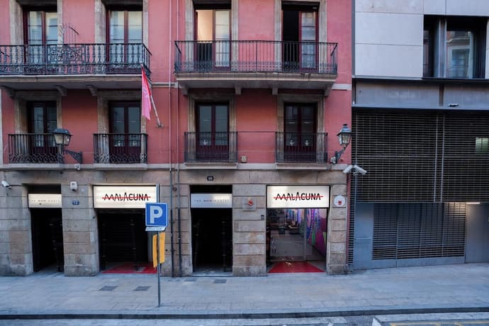 Ideal Youth Hostel, Primary image