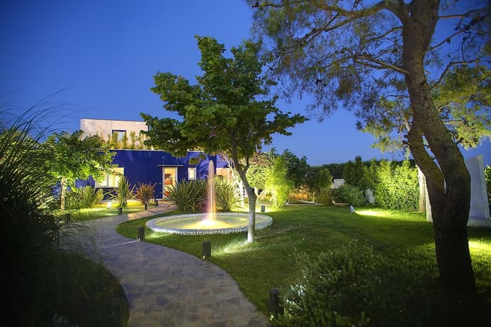 Hotel Intervallo, Primary image