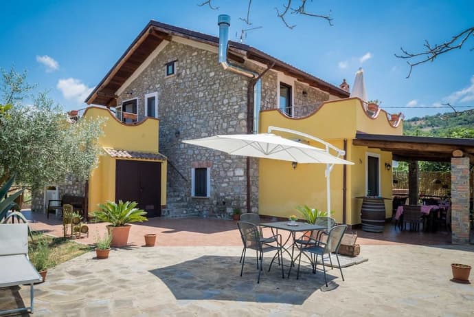 Panta Rei, Primary image