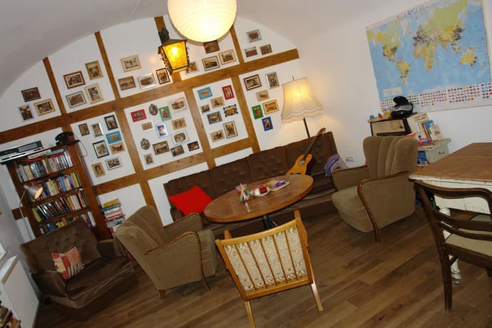 Lotte Hostel, Primary image