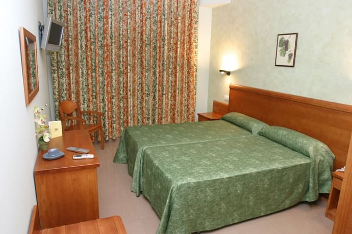 Hotel Fonda Neus, Primary image