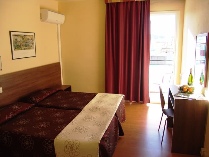 Hotel Golden Sand, Primary image